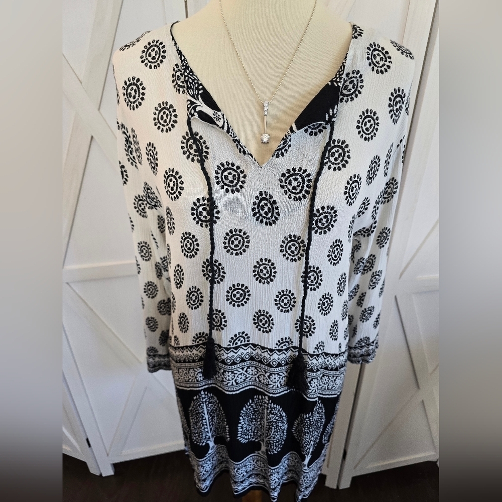 Cute Options - Women's Black & White Patterned Tunic